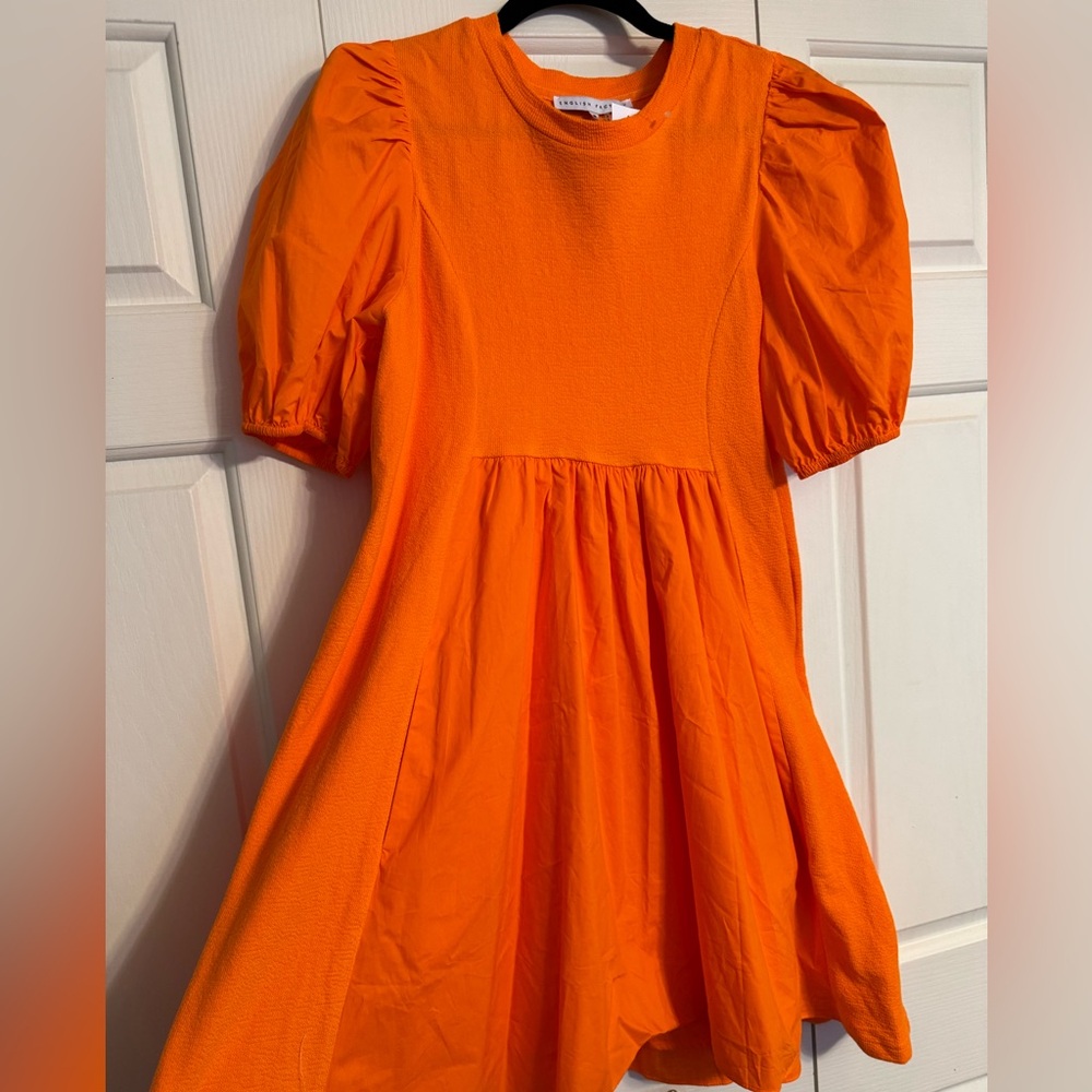 Orange puff sleeve short dress